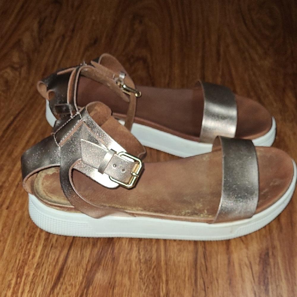 Women's Metallic Sandals